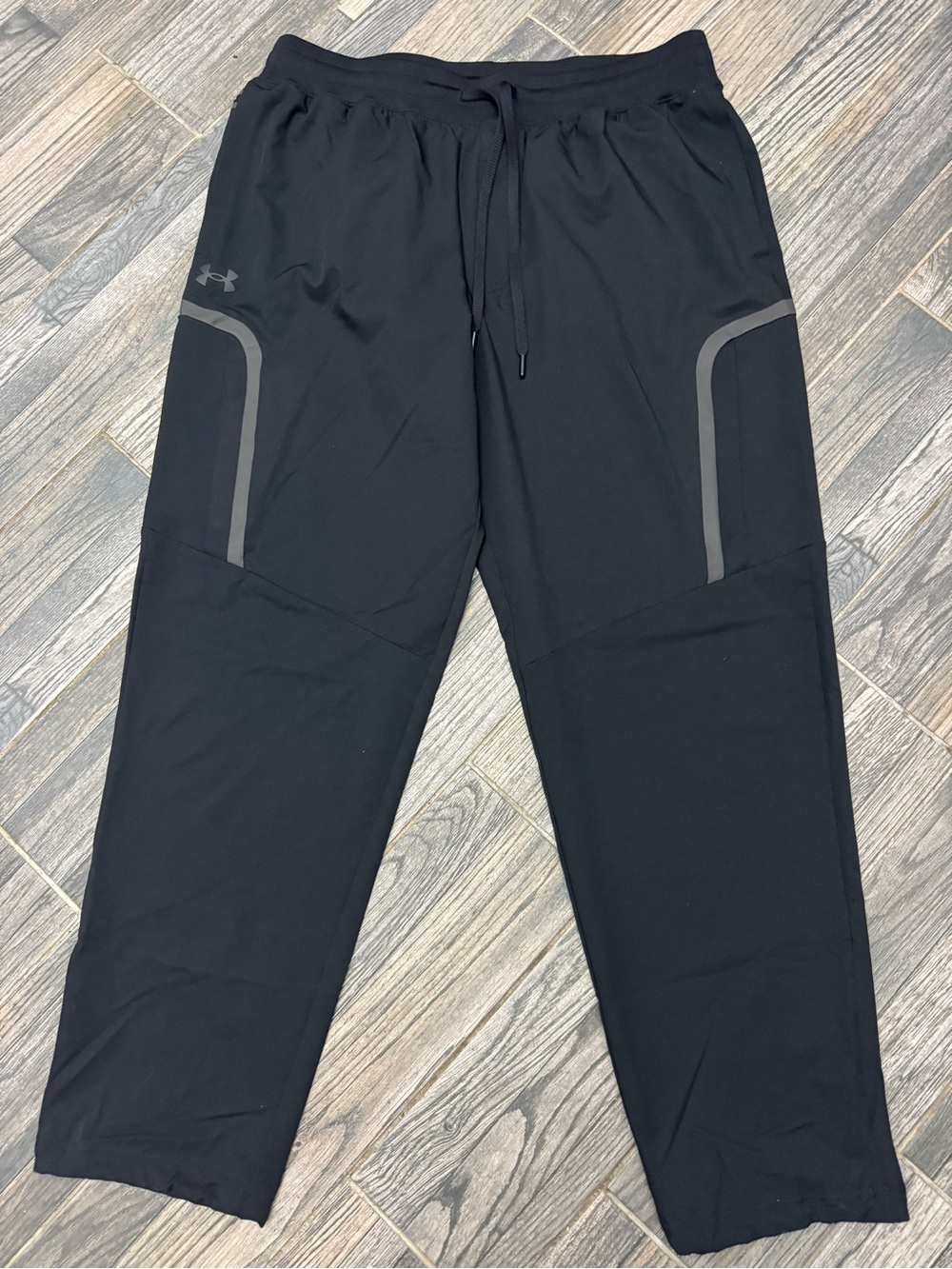 Under Armour Men’s Black Performance Jogger Pants - xl